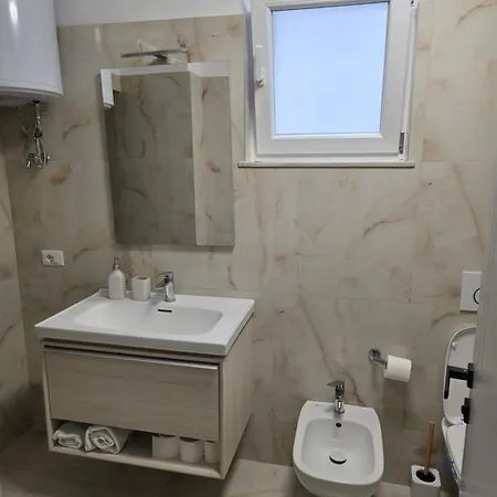 Twoviews Apartements 1 * Tiran